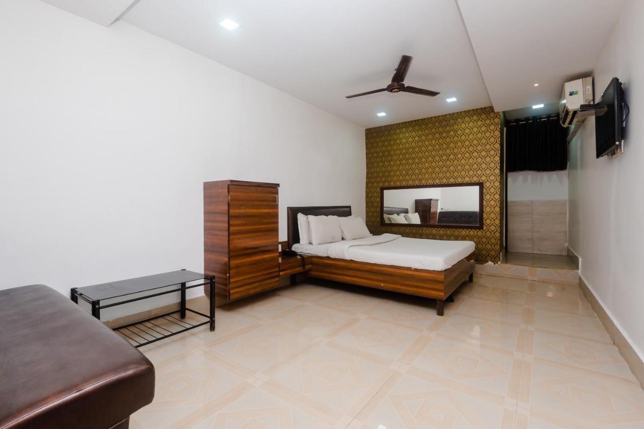Oyo 37530 Selfie Dhaba Hotel Sasupada Exterior photo